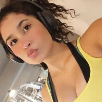 Profil de Amel, 24 ans, Escort à Apples (Vaud)