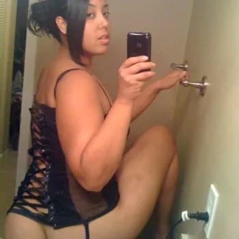 Profil de El, 21 ans, Escort à Bombinasco (Tessin)