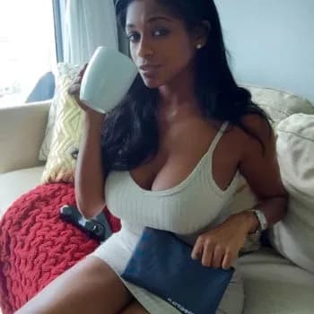 Profil de Emma, 23 ans, Escort à Vellerat (Jura)