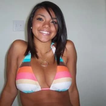 Profil de Michelle, 28 ans, Escort à Kernenried (Berne)