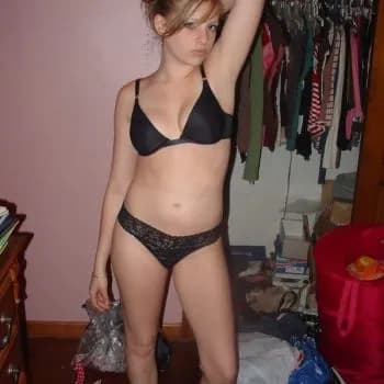 Profil de Lia, 24 ans, Escort à Preda (Grisons)